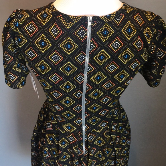 Small Lularoe Amelia - Picture 4 of 4